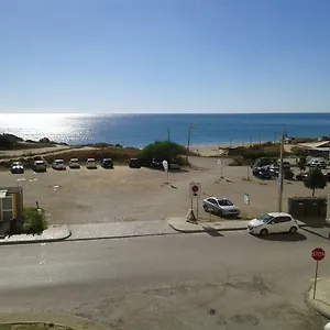 Gui House , Armação de Pêra Portugal